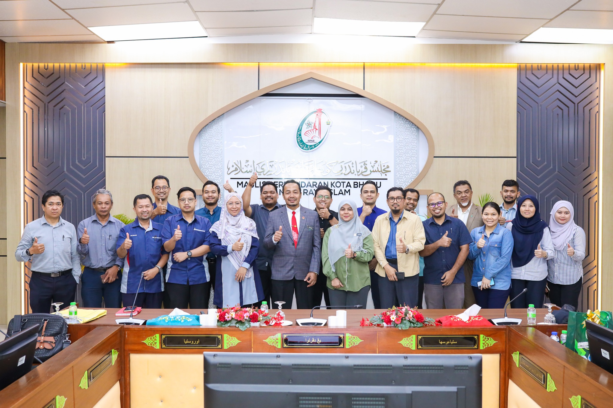 MESYUARAT KOORDINASI PROJEK DAN LAWATAN TAPAK BAGI PROJEK MEMBINA GERAI DAN KEMUDAHAN AWAM PANTAI CAHAYA BULAN (PCB) KOTA BHARU, KELANTAN