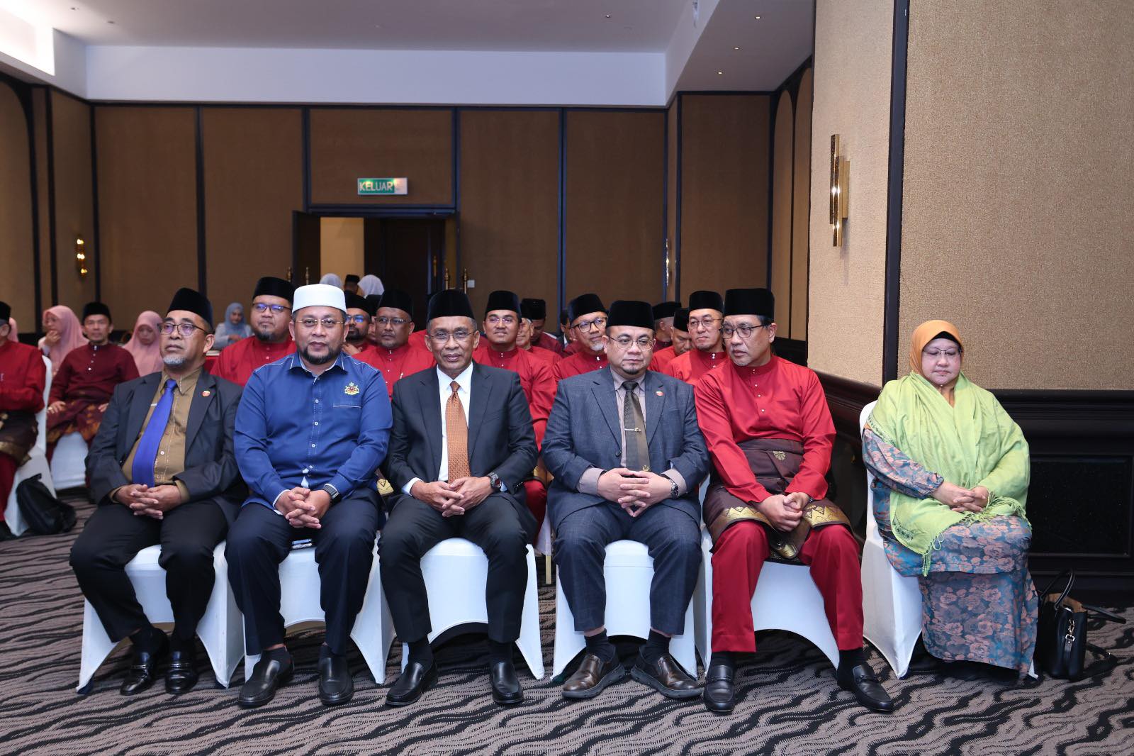 ANGKAT%20SUMPAH%20AHLI%20MAJLIS%202026%205