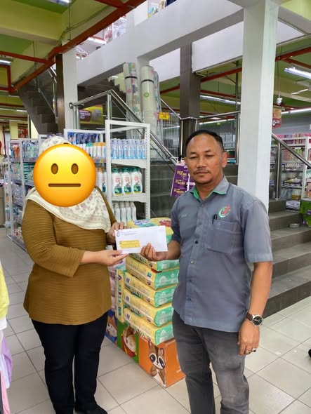 TINDAKAN KOMPAUN KE ATAS KESALAHAN PEMBUANGAN SAMPAH PERNIAGAAN DI POS TONG AWAM MAJLI