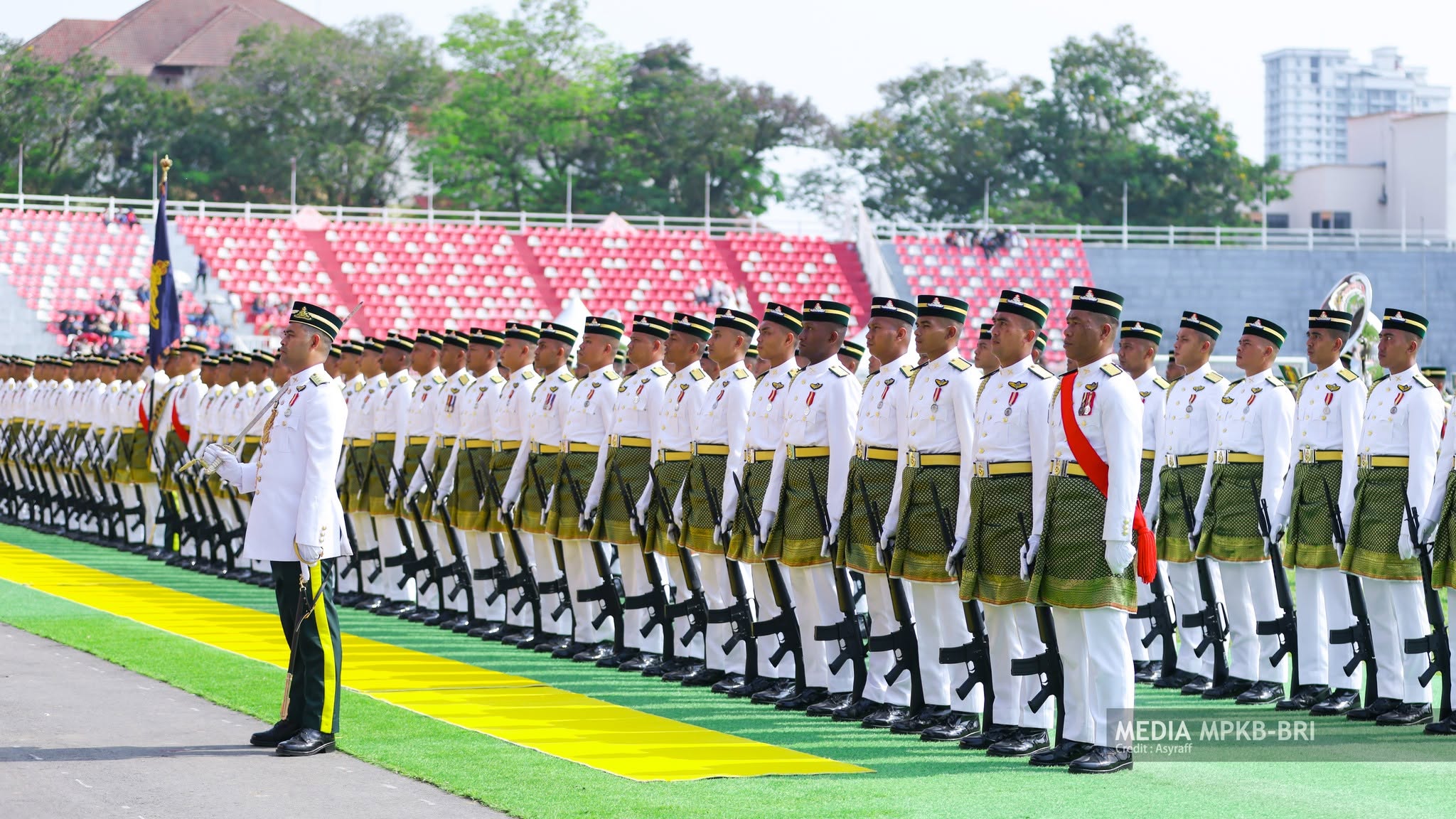 KEPUTERAAN8