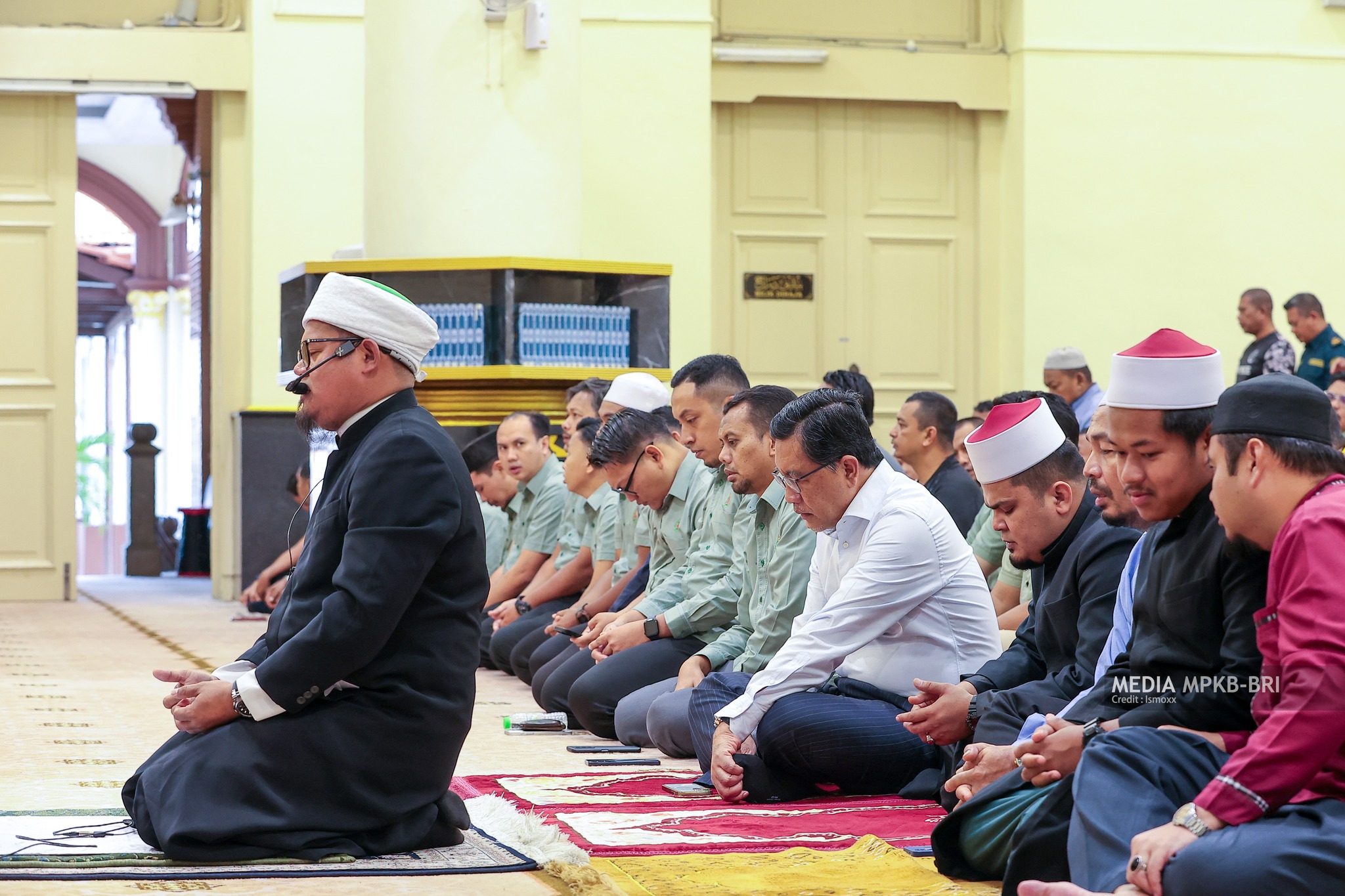 SOLAT%20DHUHA%20MASJID%20MUHAMMADI2