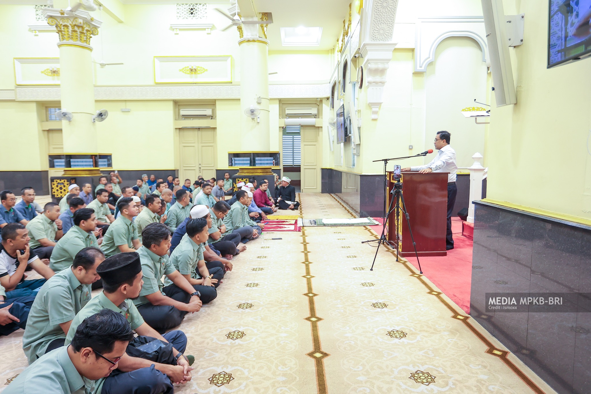 SOLAT%20DHUHA%20MASJID%20MUHAMMADI3